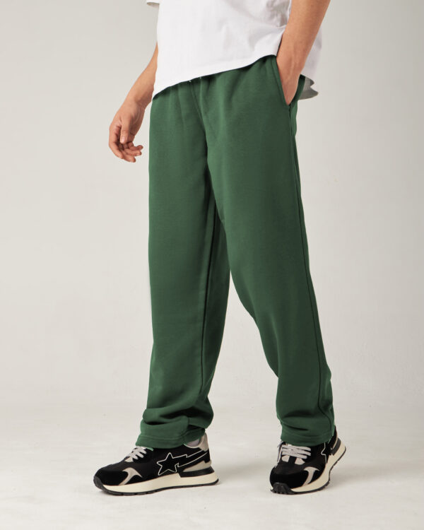 Introducing our Green Straight Fit Sweatpants, designed for comfort and easy movement. Made from Summer Melton 100% Cotton Fabric for a soft feel against the skin. Perfect for everyday wear, Add them to your wardrobe today and experience the ultimate blend of comfort and style.