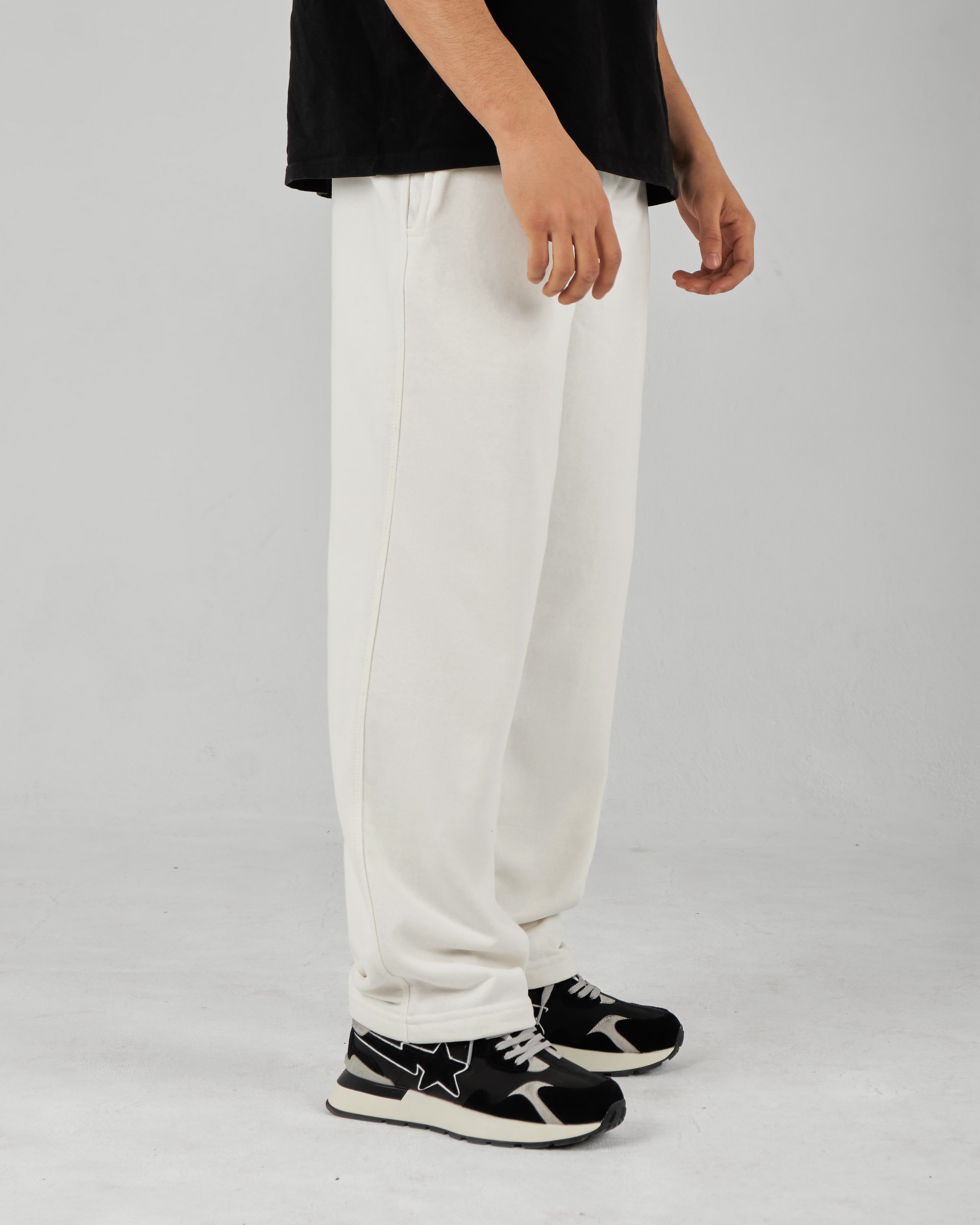 Introducing our White Straight Fit Sweatpants, designed for comfort and easy movement. Made from Summer Melton 100% Cotton Fabric for a soft feel against the skin. Perfect for everyday wear, Add them to your wardrobe today and experience the ultimate blend of comfort and style.